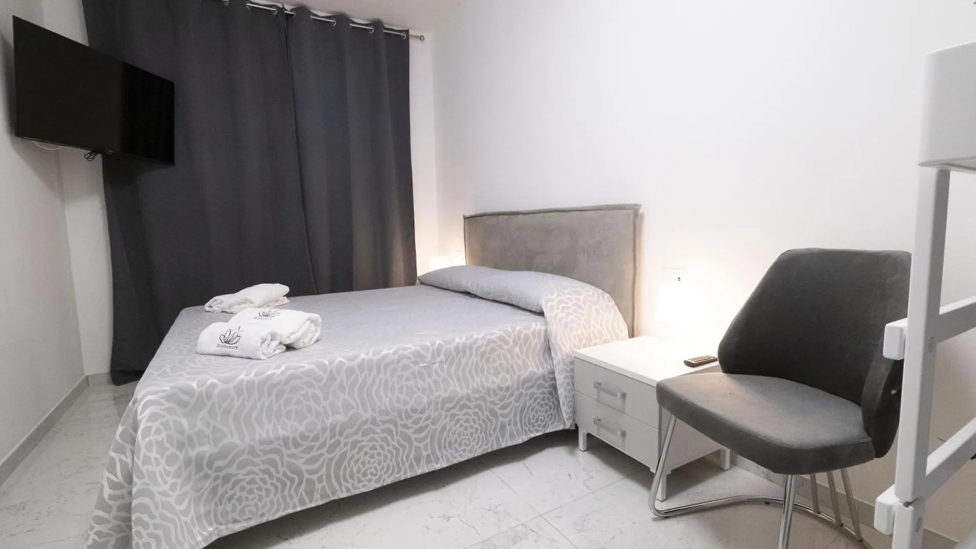 Mirabiluxury Bed & Breakfast Borgo Fosso Ghiaia Italy